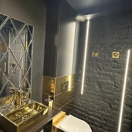 Apartament Darkhouse Karmin *