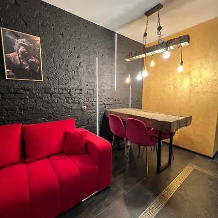 Darkhouse Karmin Lägenhet *